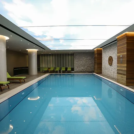 Ramada Plaza By Wyndham Istanbul Airport Otel