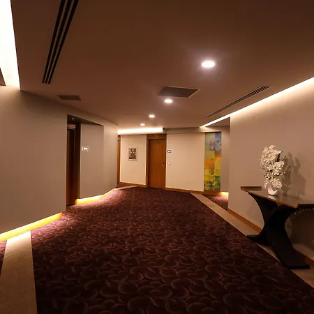 Otel Ramada Plaza By Wyndham Istanbul Airport