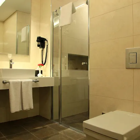 Wyndham Istanbul Airport Hotel 5*