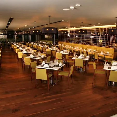Otel Ramada Plaza By Wyndham Istanbul Airport 5*